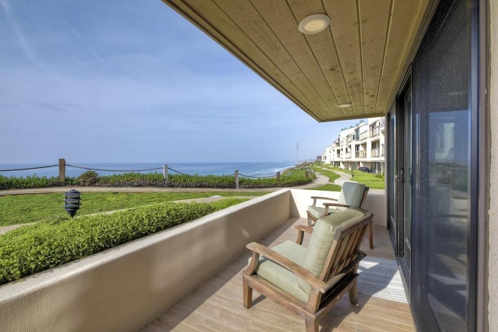 Oceanfront Luxury, Fully Remodeled, Five-Star Apartment Solana Beach Exterior photo